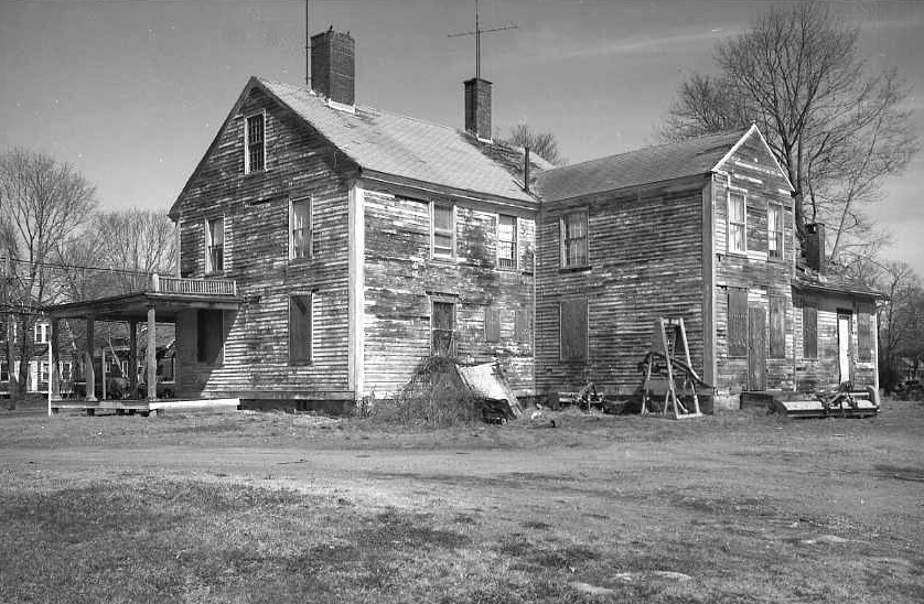 Swansea, MA dwelling In need of Maintenance  - MF